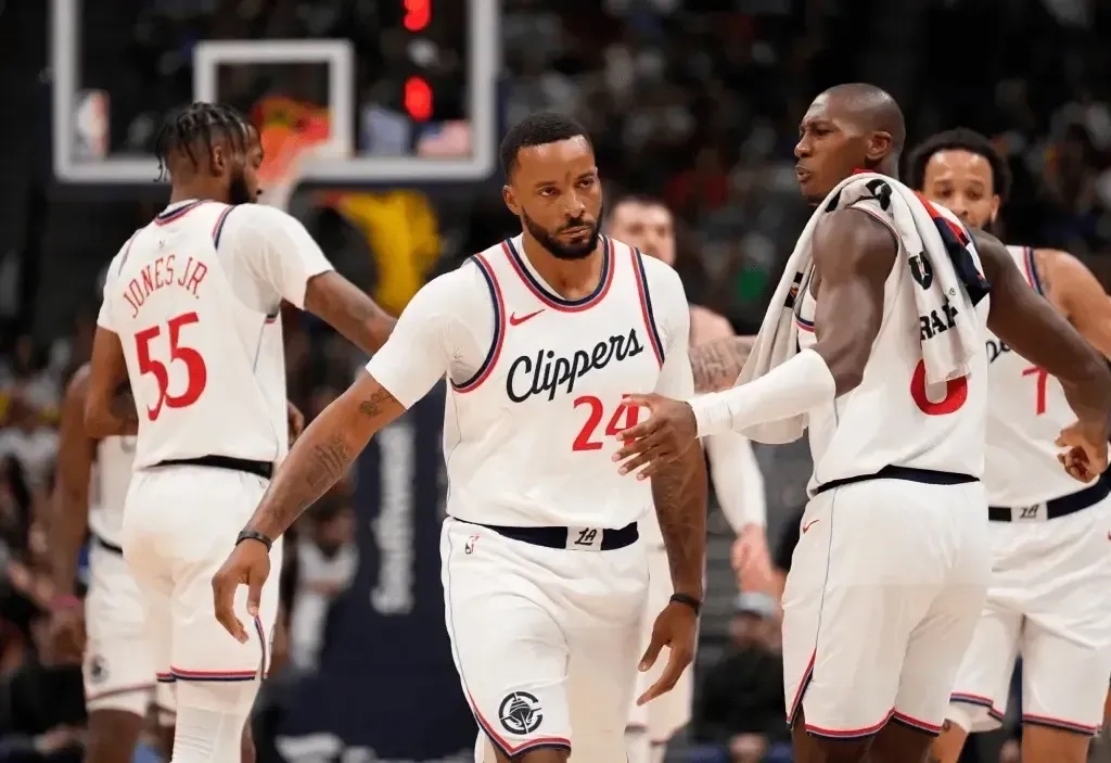 lol英雄攻略-包含今晨突围战来临,波特兰开拓者围绕NBA季后赛单刀错失,管理层满意,球队文化再被提及的词条