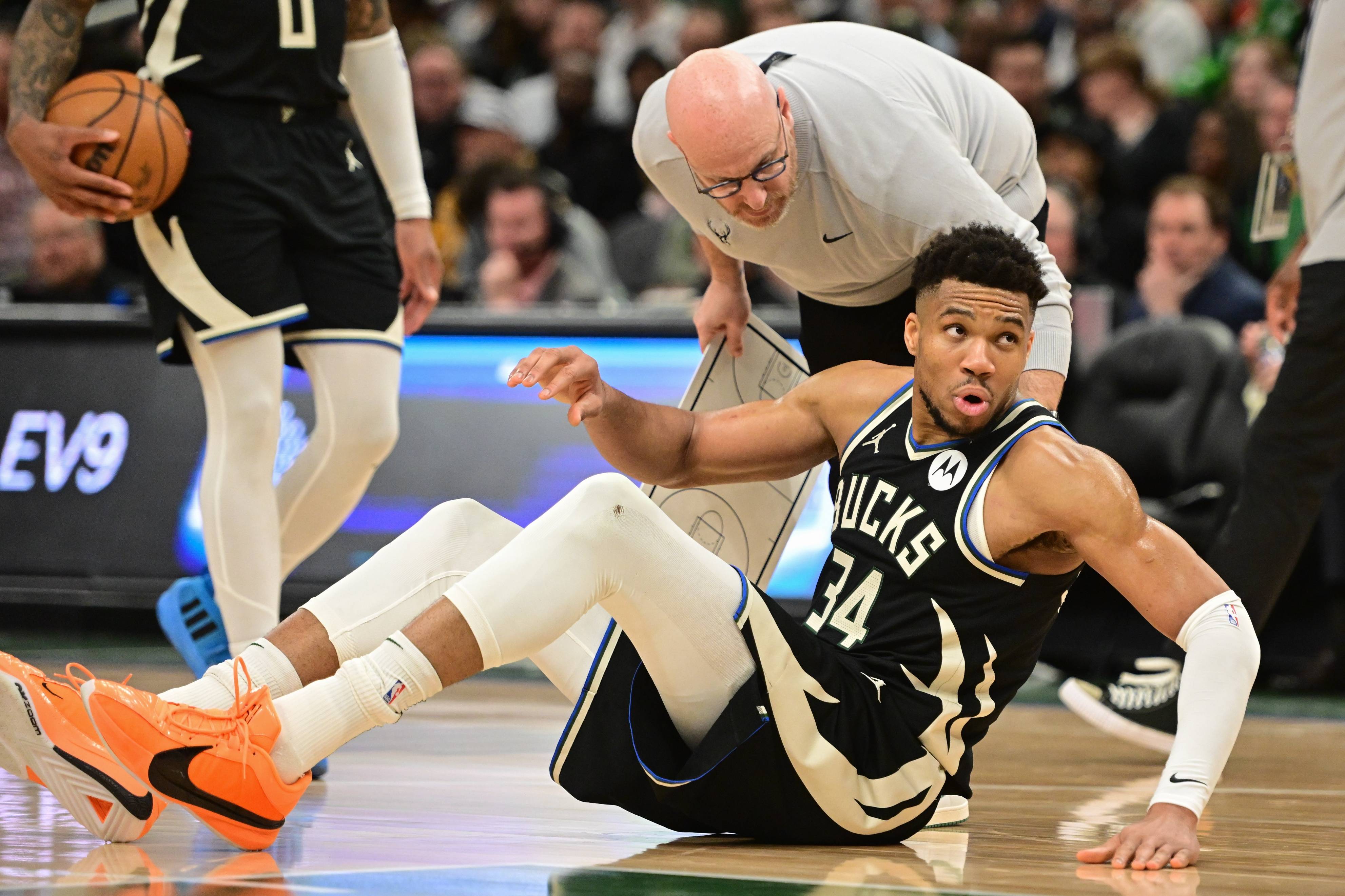 lol段位查询-包含关键时刻体能课后,密尔沃基雄鹿状态回暖备战NBA总决赛,底气十足,数据趋势出现新变化的词条