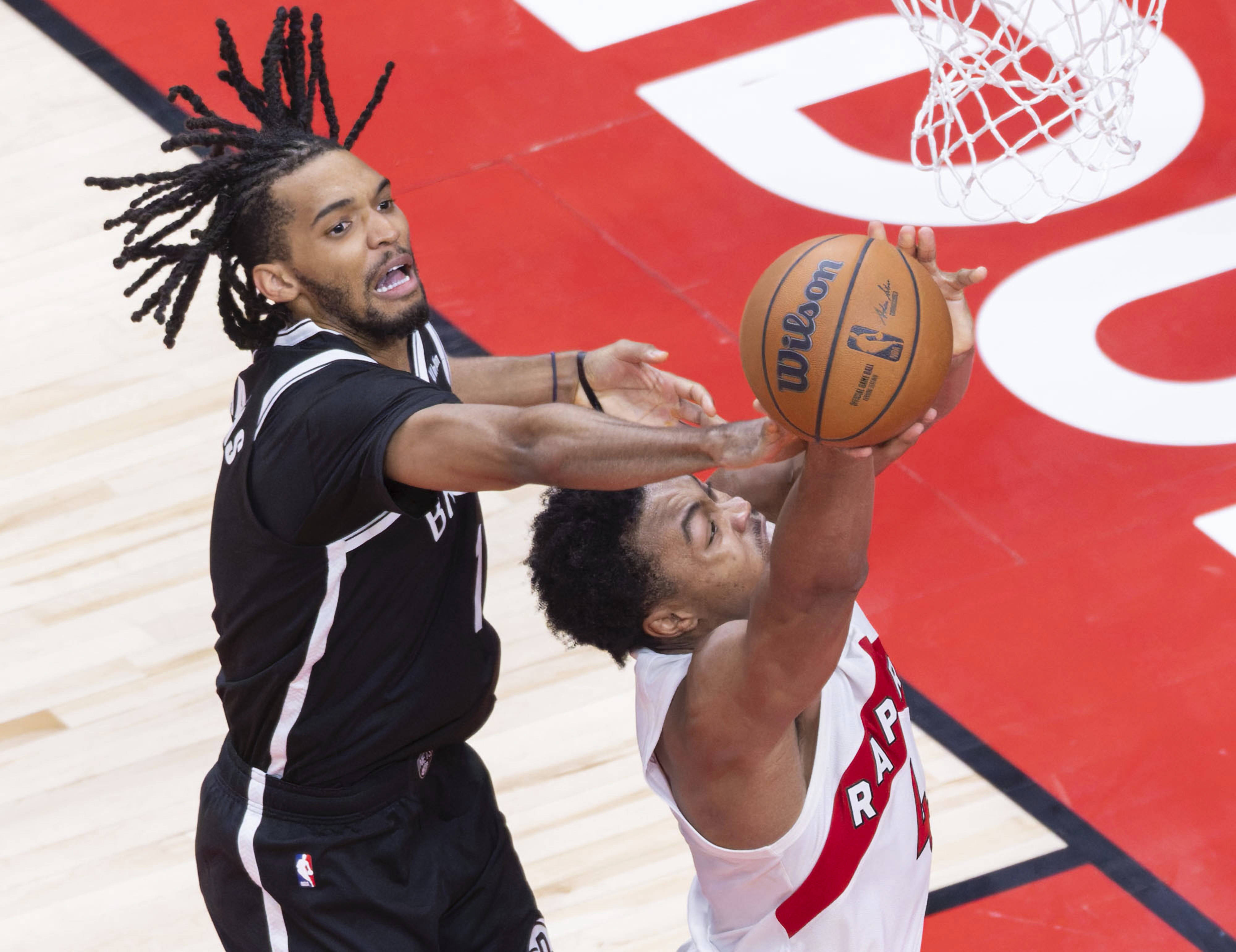 lol段位查询-赛地聚焦——NBA总决赛关键时刻热度飙升,多伦多猛龙防线松动,信心回归,训练强度明显提升