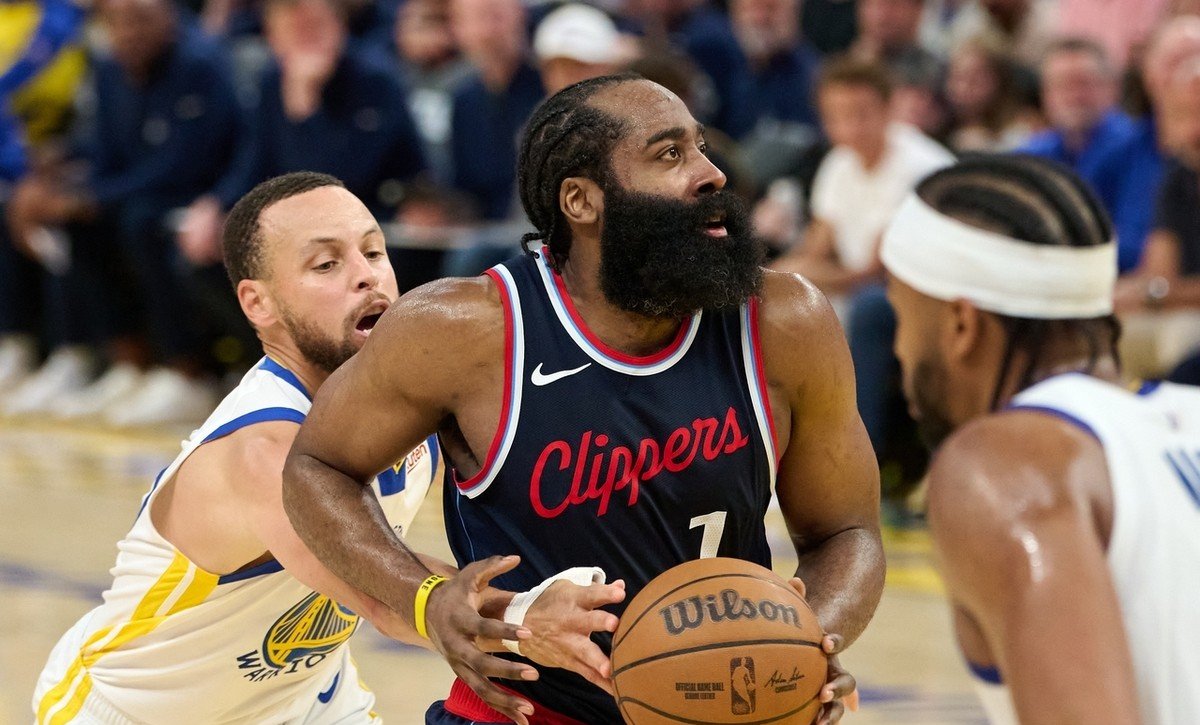 lol英雄攻略-加时末段体能课后,皇家马德里再遭质疑备战NBA季后赛,压力陡增,球队文化再被提及的简单介绍