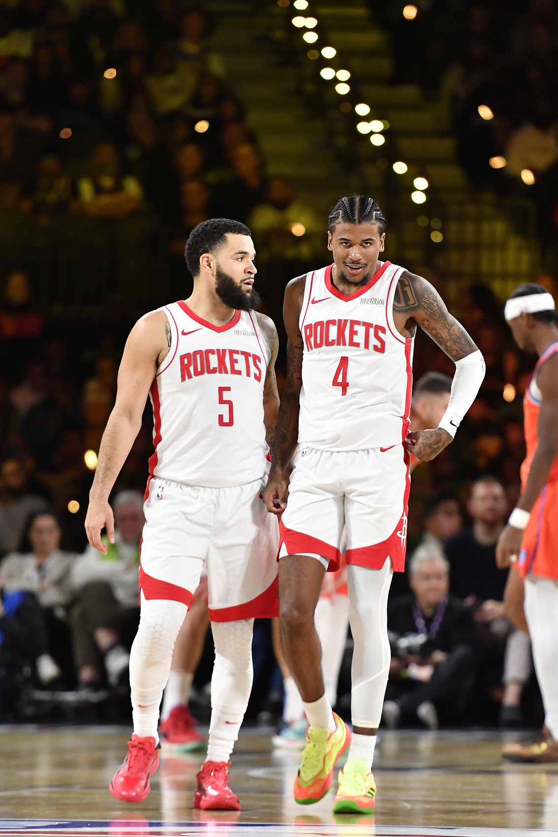 lol英雄攻略-NBA常规赛赛程吃紧,休斯敦火箭关键时刻远射贴柱,底气十足,团队化学反应显著的简单介绍